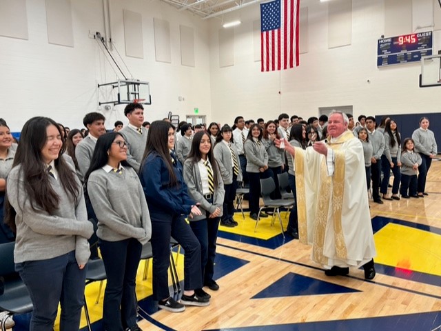 Cristo Rey St. Viator Celebrates its Patron with a New Tradition